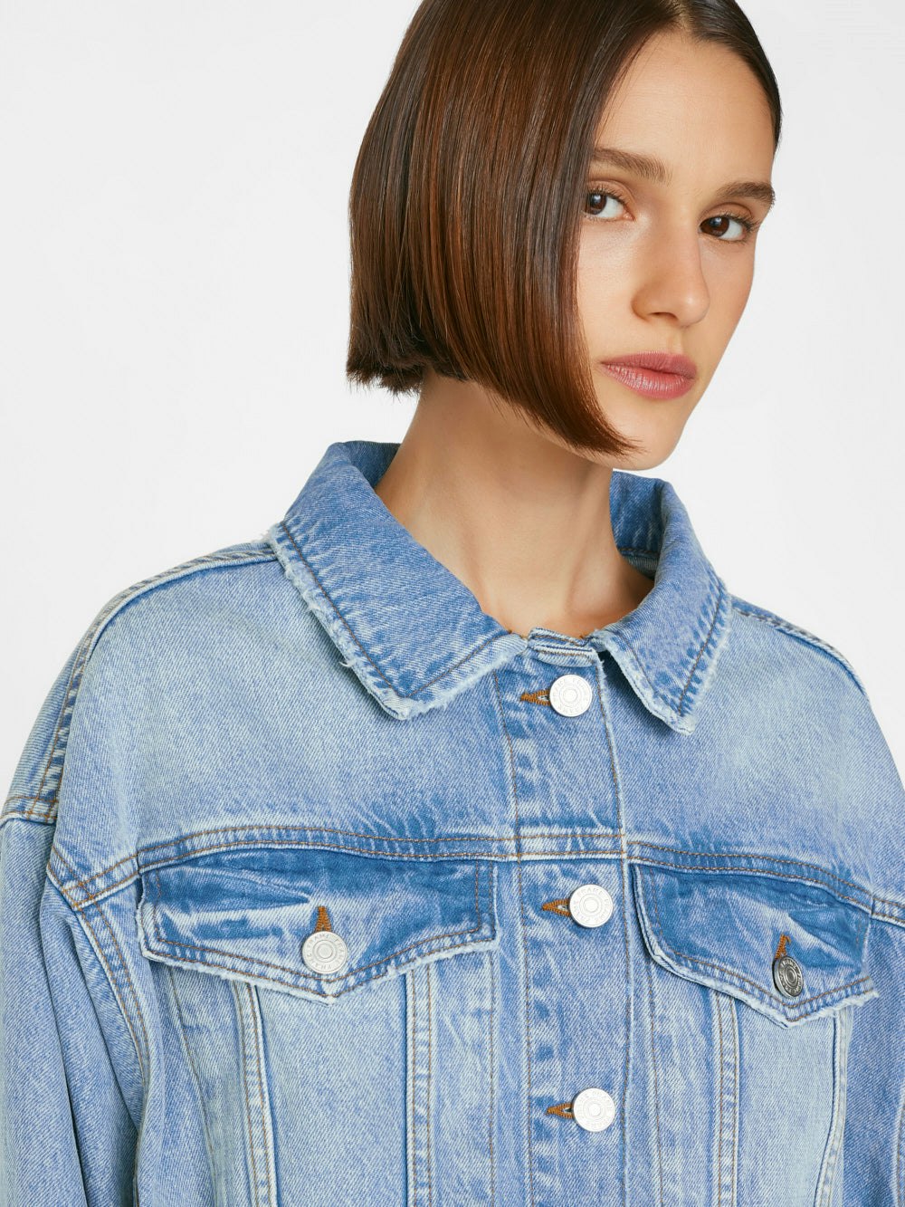 jacket collar view